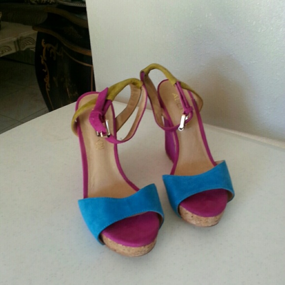 Shoes - Picture 2 of 4