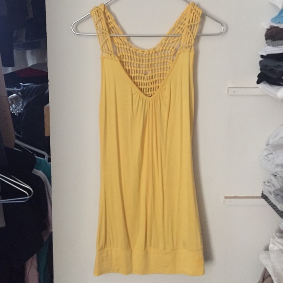 🎉🎉 Final price 🎉🎉Buffalo brand Yellow tank