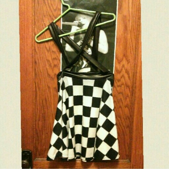 Suspender dress/skirt