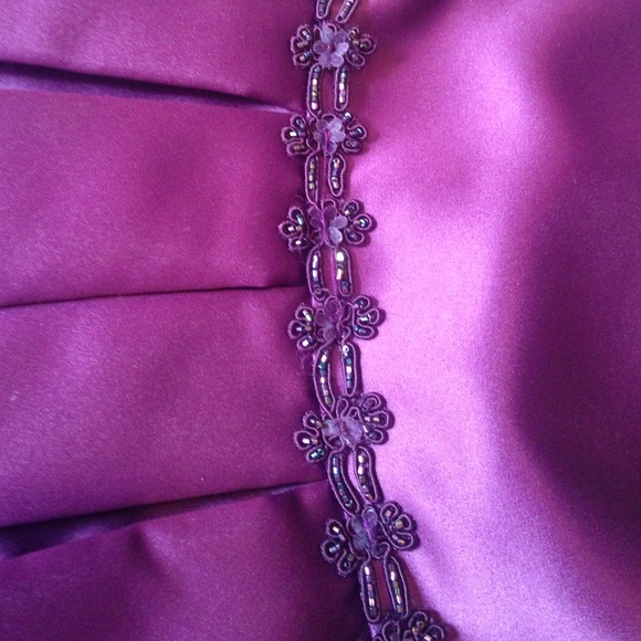 Luxury purple dress - Picture 3 of 4