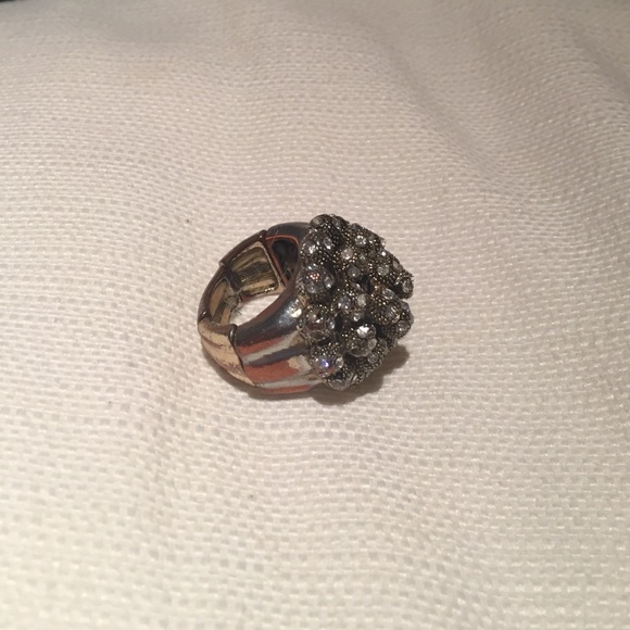 Silver Ring - Picture 1 of 2
