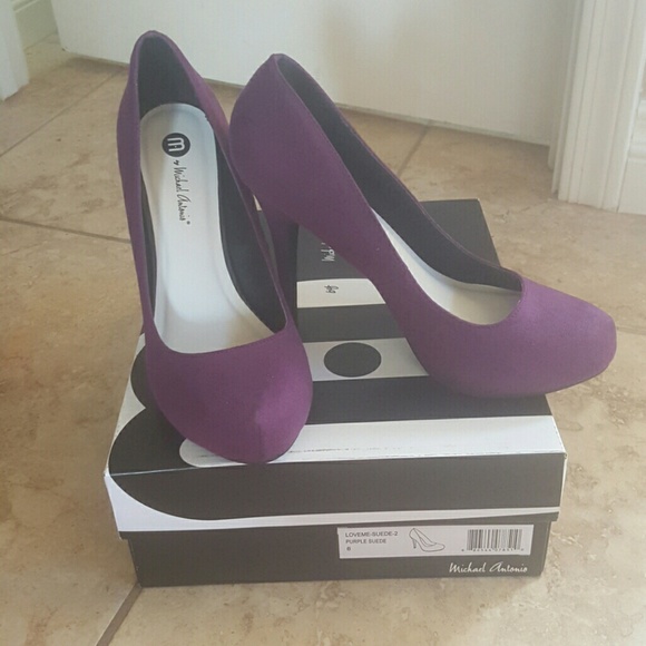 Michael Antonio purple suede heels 8