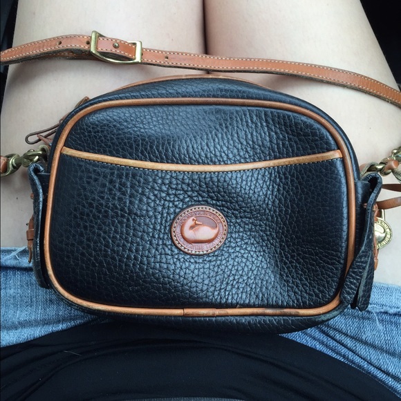 VINTAGE navy blue Dooney and bourke crossbody bag