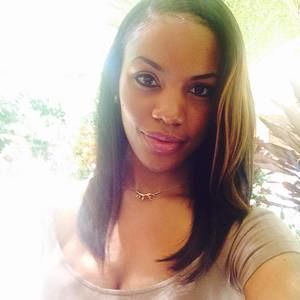 Meet your Posher, Teona