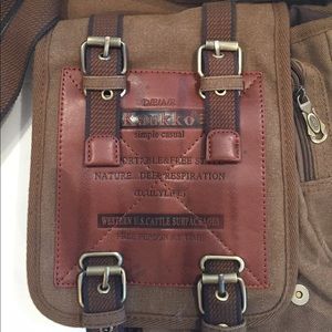 Kaukko cross body bag