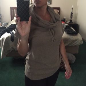 Sleeveless sweatshirt/sweater