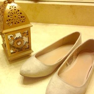 Old Navy Size 8 Flats