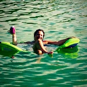 Meet your Posher, Deena