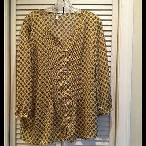 G. H. Bass 3/4 sleeve button up top (Size L)