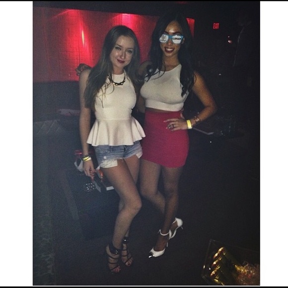 HOST PICK ❣❣White peplum top - Picture 4 of 4