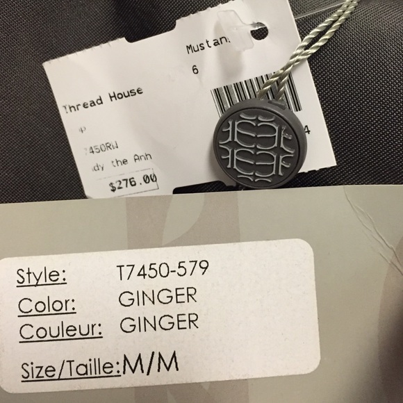 Blouse made in Canada - Picture 2 of 4