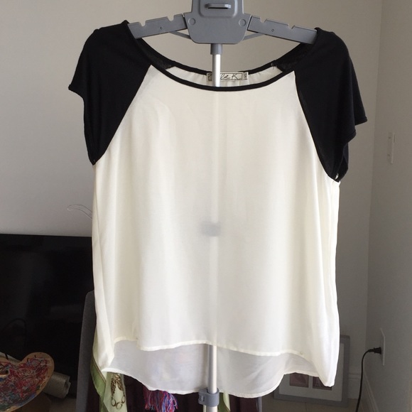 Black and white classic top