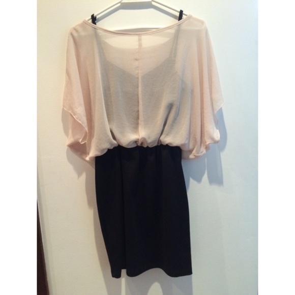 Black and Cream Dress - Picture 2 of 2