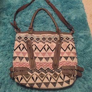 Super cute AE handbag