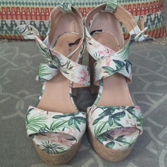 Tropical print heels