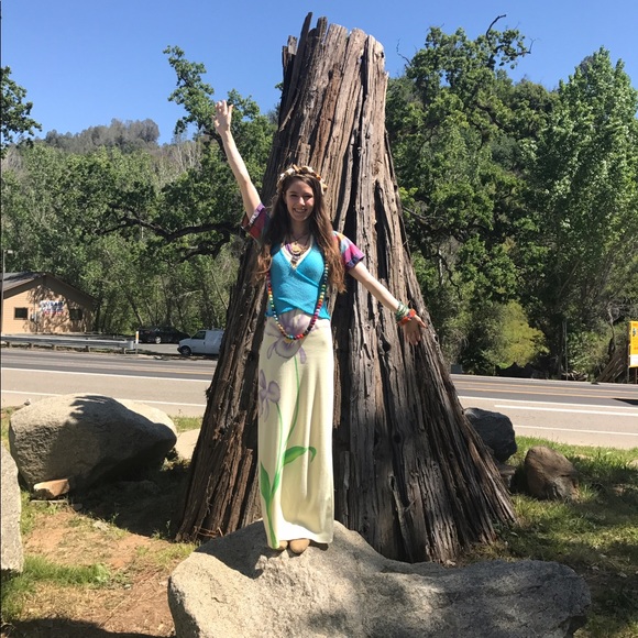 Meet your Posher, Cynthia - Picture 6 of 6