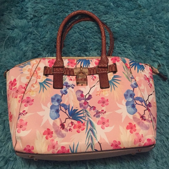 Brand new purse