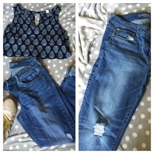 American Eagle skinny jeans. Medium wash.