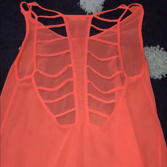 Top - Picture 2 of 3