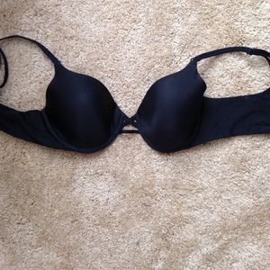 Black Victoria's Secret bra 34C