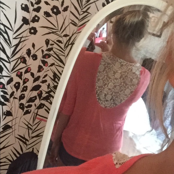 Top - Picture 2 of 2