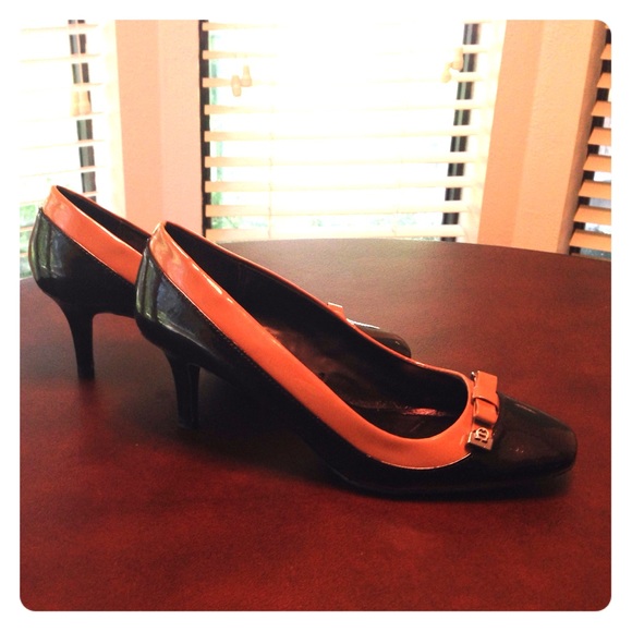 Etienne Aigner Pumps