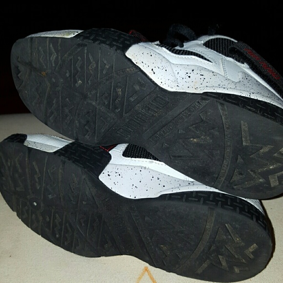 Nike - Picture 3 of 4