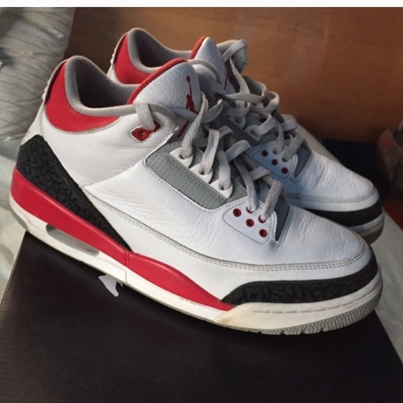 Jordan retro 3 fire red