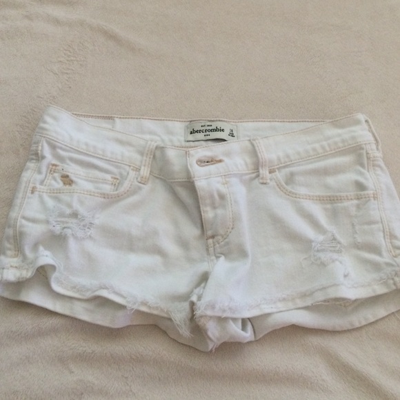 White denim shorts - Picture 1 of 2