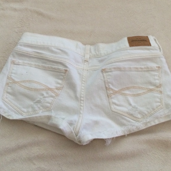 White denim shorts - Picture 2 of 2