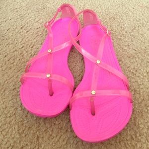 Pink and gold sandals! 🎀