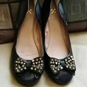 Vince Camuto leather bow flats