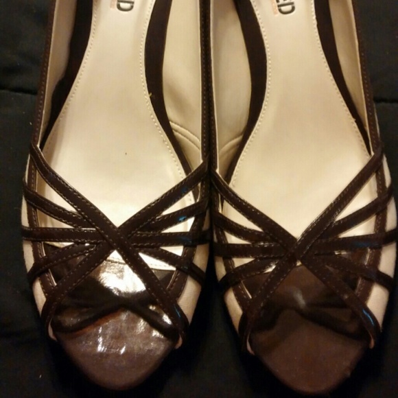 Dress shoes