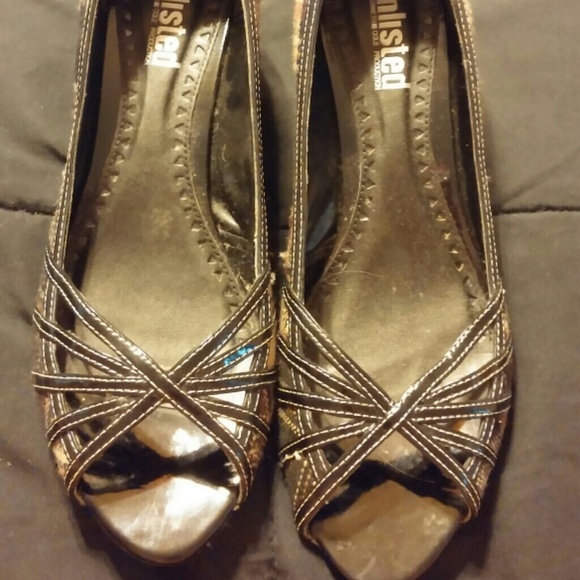 Dress shoes
