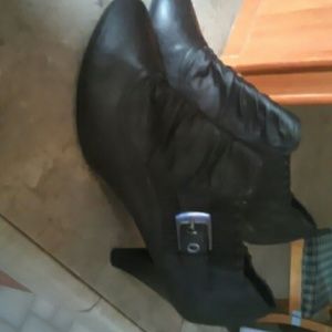 Matilda by Pesaro Brown