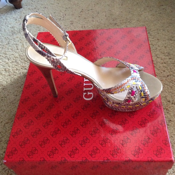 Guess "ODONNA2" Heels