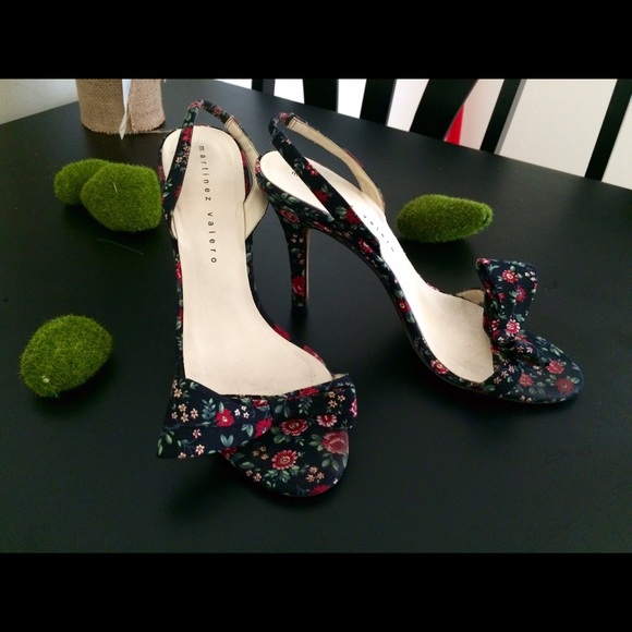 MARTINEZ VALERO textile sandal