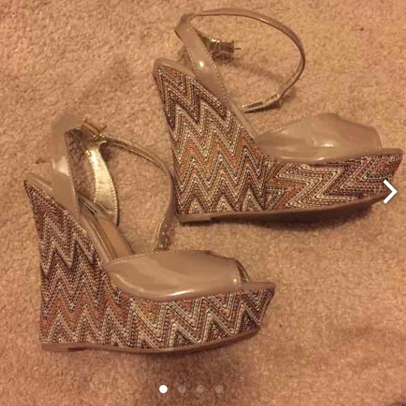 steve madden nude wedges