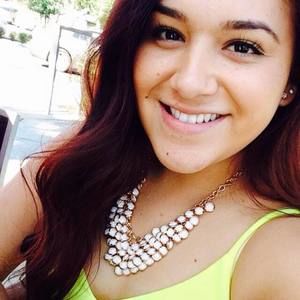 Meet your Posher, Danielle