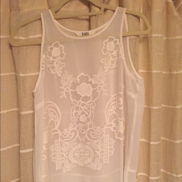BB Dakota top