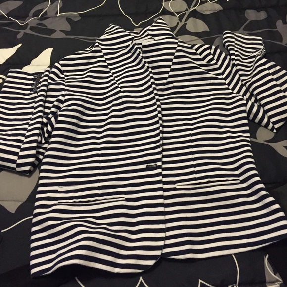 Women's long sleeve blazer