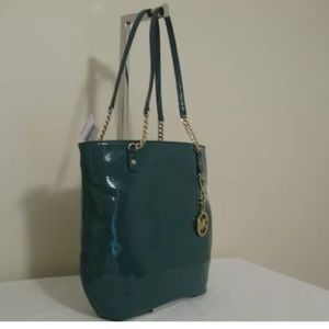 🚫🚫SOLD🚫🚫NWT Michael Kors Jet Set Chain Tote