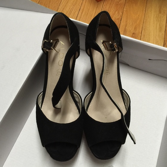 Aldo suede wedges - Picture 2 of 4
