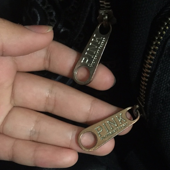 VS Pink Backpack - Picture 3 of 4