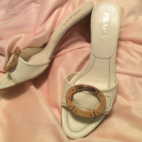 🚫SOLD🚫 36.5 PRADA SLIDES - LEATHER w/BUCKLE - Picture 2 of 4