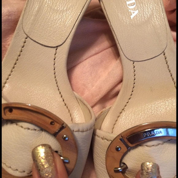 🚫SOLD🚫 36.5 PRADA SLIDES - LEATHER w/BUCKLE - Picture 3 of 4
