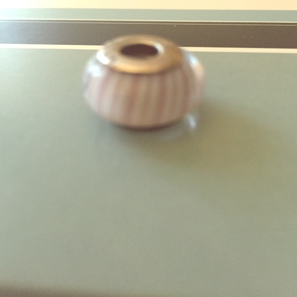 Discontinued Pandora lt. lilac striped glass bead