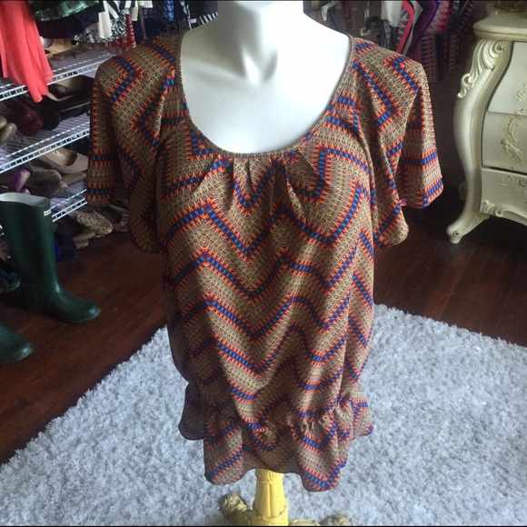 Chevron printed top Size L