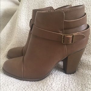 Tan ankle boots, 3.5 in heel