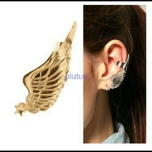 Silver  wing diamond ear cuff